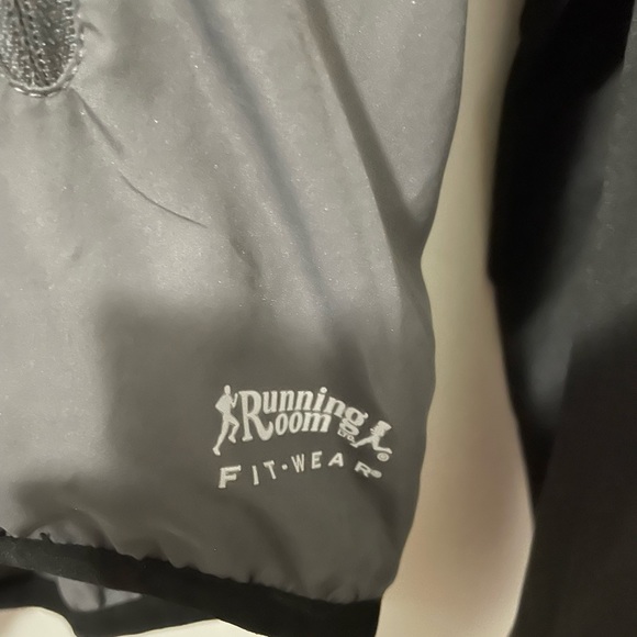 Running Room Lightweight Running Jacket Size XL EUC - Picture 4 of 4